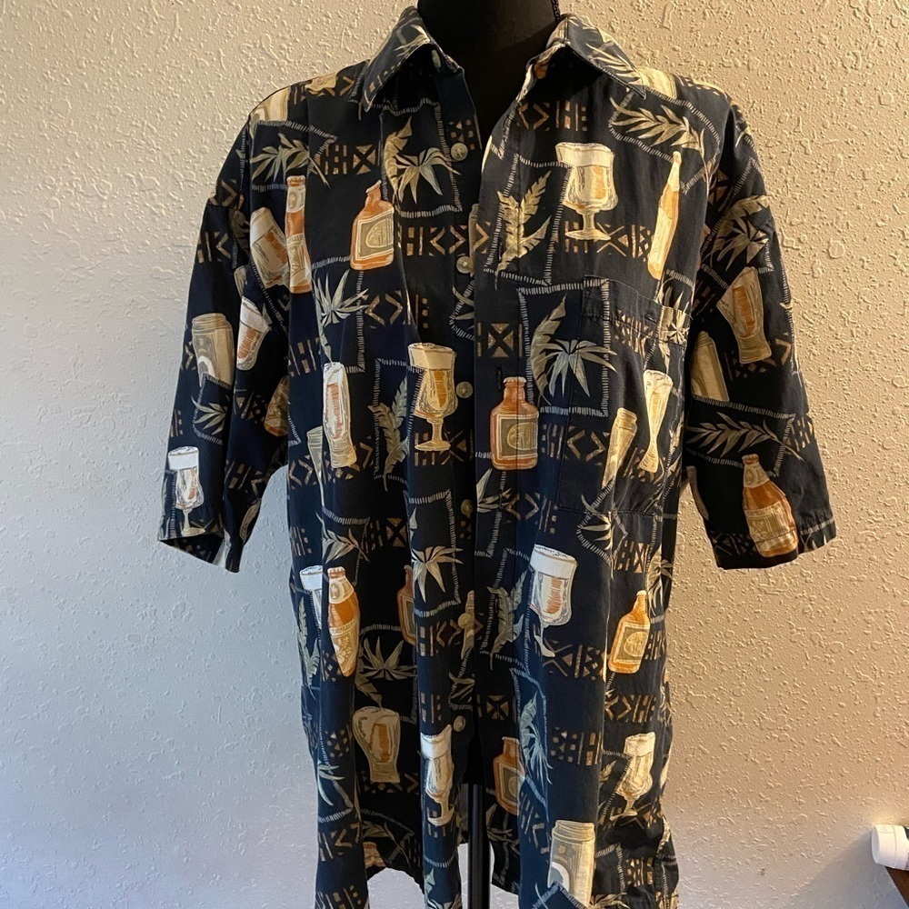 Mens size lrg Batik bay button down shirt p6